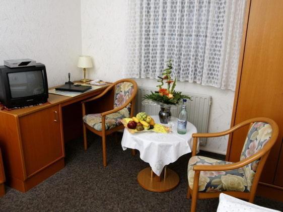 Hotel Restaurant Pempel Großalmerode Exteriör bild